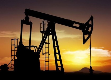 РБК-Украина           Нефть торгуют в районе 33 долларов